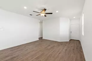 174 Green Berets Bnd, Jarrell, TX 76537 - Photo 8