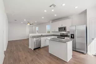 174 Green Berets Bnd, Jarrell, TX 76537 - Photo 4