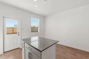 174 Green Berets Bnd, Jarrell, TX 76537 - Photo 6