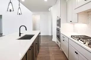 111 Brewer St, Kyle, TX 78640 - Photo 16