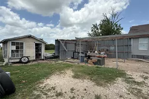 18543 Cyclone Branch Rd, Burlington, TX 76519 - Photo 2