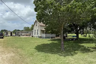 18543 Cyclone Branch Rd, Burlington, TX 76519 - Photo 16