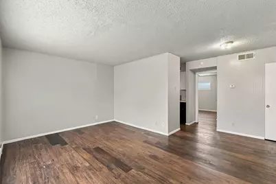 2319 Greenfield Parkway #207, Austin, TX 78741 - Photo 8