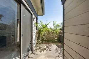 1748 Ohlen Rd, Austin, TX 78757 - Photo 32