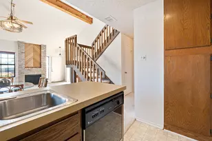 1748 Ohlen Rd, Austin, TX 78757 - Photo 16