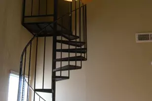 303 W 35th St, Austin, TX 78705 - Photo 8