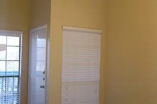 303 W 35th St, Austin, TX 78705 - Photo 4