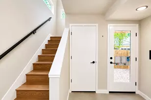 913 Duncan Ln, Austin, TX 78705 - Photo 14