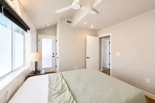 913 Duncan Ln, Austin, TX 78705 - Photo 10