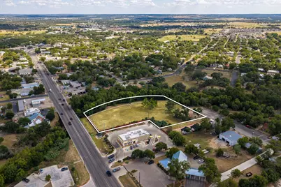 620 E San Antonio Street, Fredericksburg, TX 78624 - Photo 4