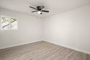 2100 Deadwood Dr, Austin, TX 78744 - Photo 12