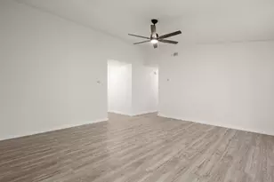 2100 Deadwood Dr, Austin, TX 78744 - Photo 18