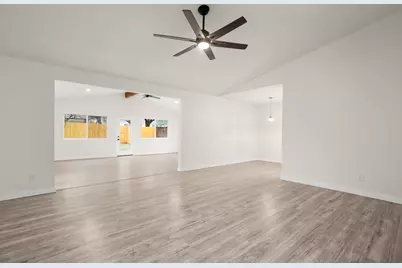 2100 Deadwood Drive, Austin, TX 78744 - Photo 4