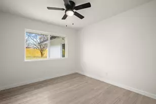 2100 Deadwood Dr, Austin, TX 78744 - Photo 16