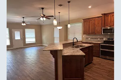 103 S Kanaio Drive #B, Bastrop, TX 78602 - Photo 4