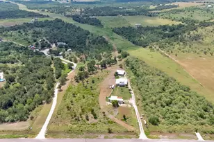 2690 Co Rd 466, Elgin, TX 78621 - Photo 12