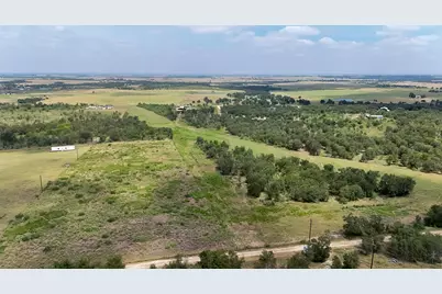 2690 County Road 466, Elgin, TX 78621 - Photo 16