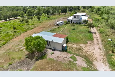 2690 County Road 466, Elgin, TX 78621 - Photo 2