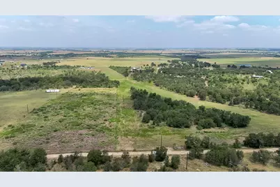 2690 County Road 466, Elgin, TX 78621 - Photo 14