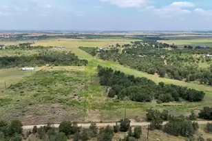 2690 Co Rd 466, Elgin, TX 78621 - Photo 14