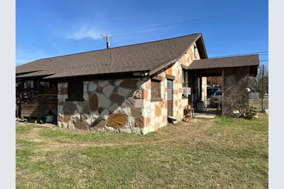 204 Brewster Street, Florence, TX 76527 - Photo 2