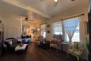 204 Brewster St, Florence, TX 76527 - Photo 6