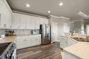 501 Lakeland Cir, Lago Vista, TX 78645 - Photo 12