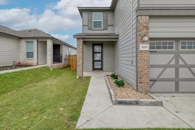 508 Barbary Coast Lane, Jarrell, TX 76537 - Photo 2