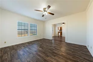 13817 Abrahamson Ct, Manor, TX 78653 - Photo 4
