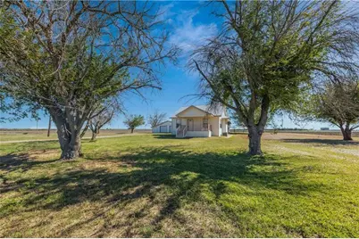 13817 Abrahamson Court, Manor, TX 78653 - Photo 2