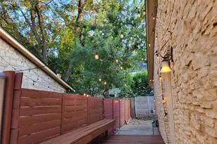 2011 Meadowridge Dr, Austin, TX 78704 - Photo 20