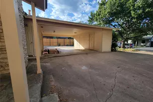 2011 Meadowridge Dr, Austin, TX 78704 - Photo 2