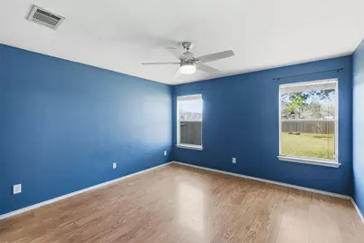 709 Lavaca Loop, Elgin, TX 78621 - Photo 4