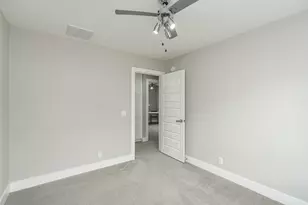 705 E 49th St, Austin, TX 78751 - Photo 28
