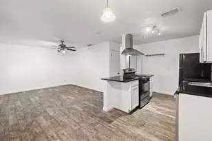 5803 Wellington Dr, Austin, TX 78723 - Photo 4