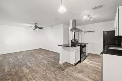 5803 Wellington Drive #B, Austin, TX 78723 - Photo 4
