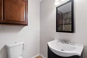 5803 Wellington Dr, Austin, TX 78723 - Photo 10