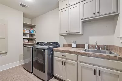 1211 Lexington Street, Taylor, TX 76574 - Photo 24