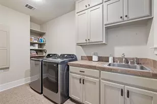 1211 Lexington St, Taylor, TX 76574 - Photo 24