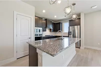 8401 Orizzonte Street, Austin, TX 78744 - Photo 6