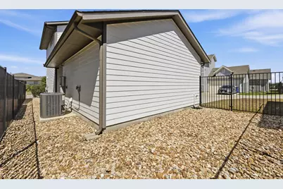 8401 Orizzonte Street, Austin, TX 78744 - Photo 22