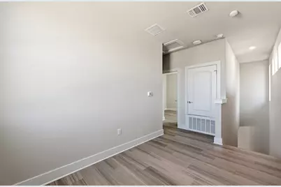 8401 Orizzonte Street, Austin, TX 78744 - Photo 16