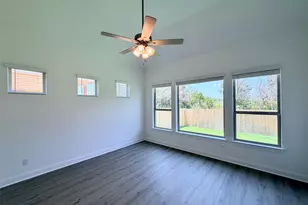 1800 Scenic Hts Ln, Georgetown, TX 78628 - Photo 8
