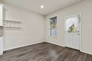 1705 T H Johnson Dr, Taylor, TX 76574 - Photo 16