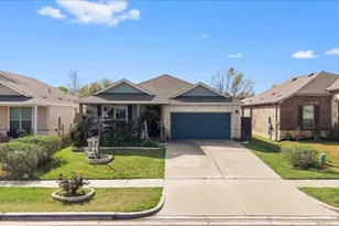 1705 T H Johnson Dr, Taylor, TX 76574 - Photo 4