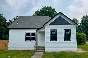 806 Central Ave, Cameron, TX 76520 - Photo 2