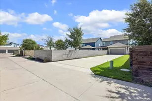 8720 Mina Dr, Austin, TX 78747 - Photo 32