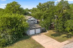 2107 Raintree Path, Round Rock, TX 78664 - Photo 4