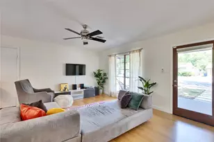 2506 East Side Dr, Austin, TX 78704 - Photo 14