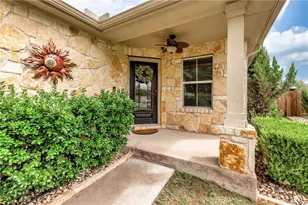 107 Creston St, Hutto, TX 78634 - Photo 4